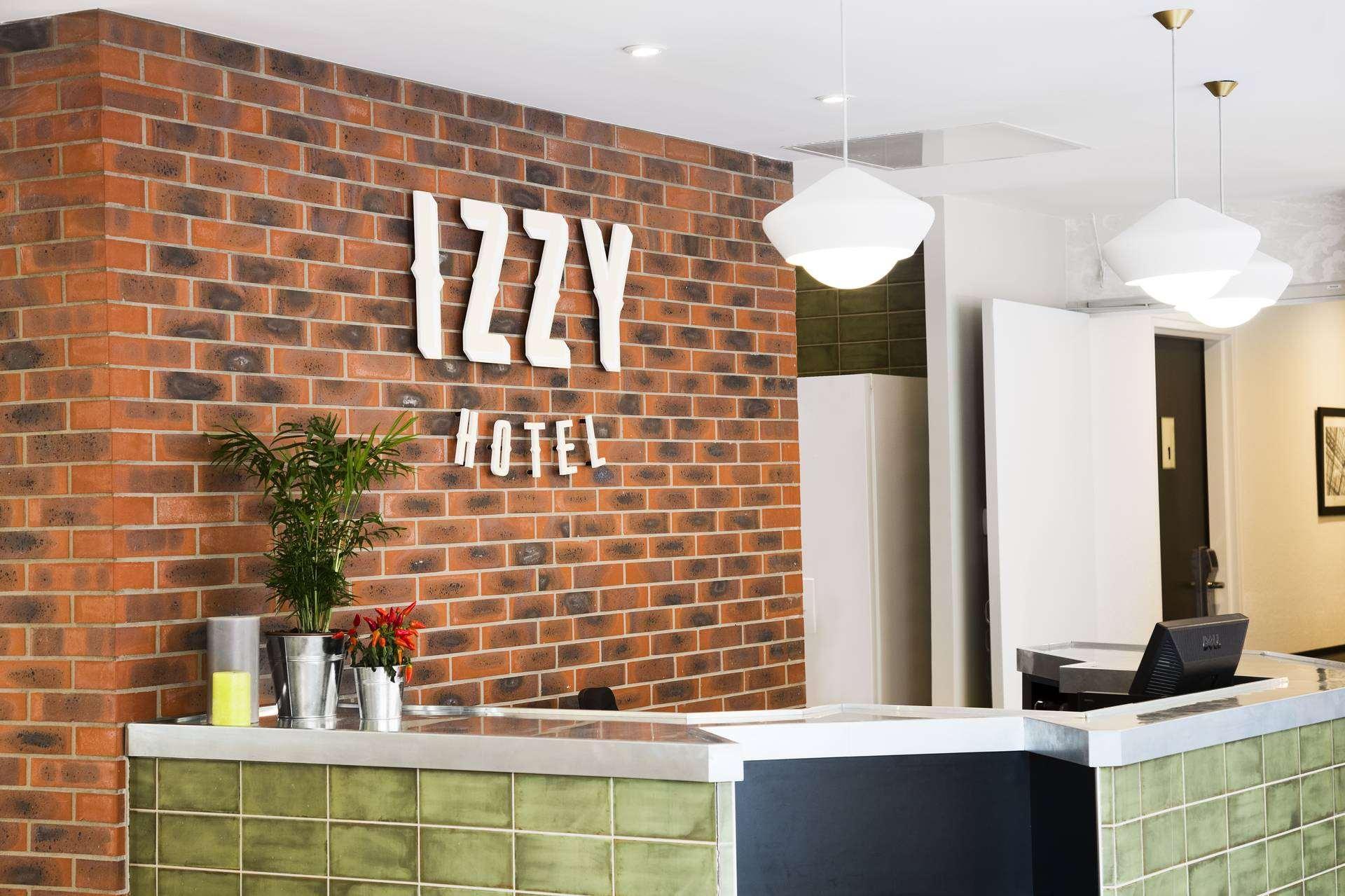 Izzy 4*
