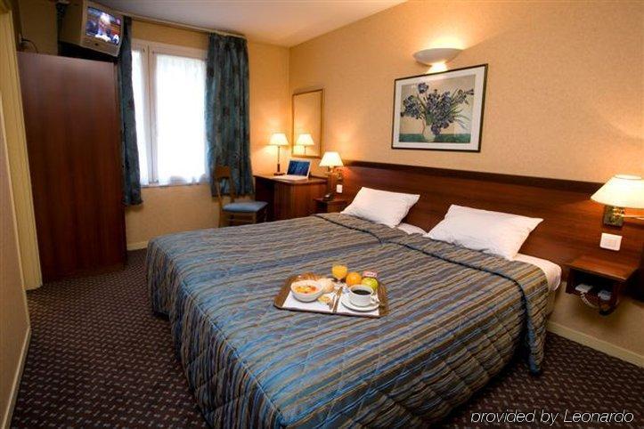 Hotel Izzy 4*