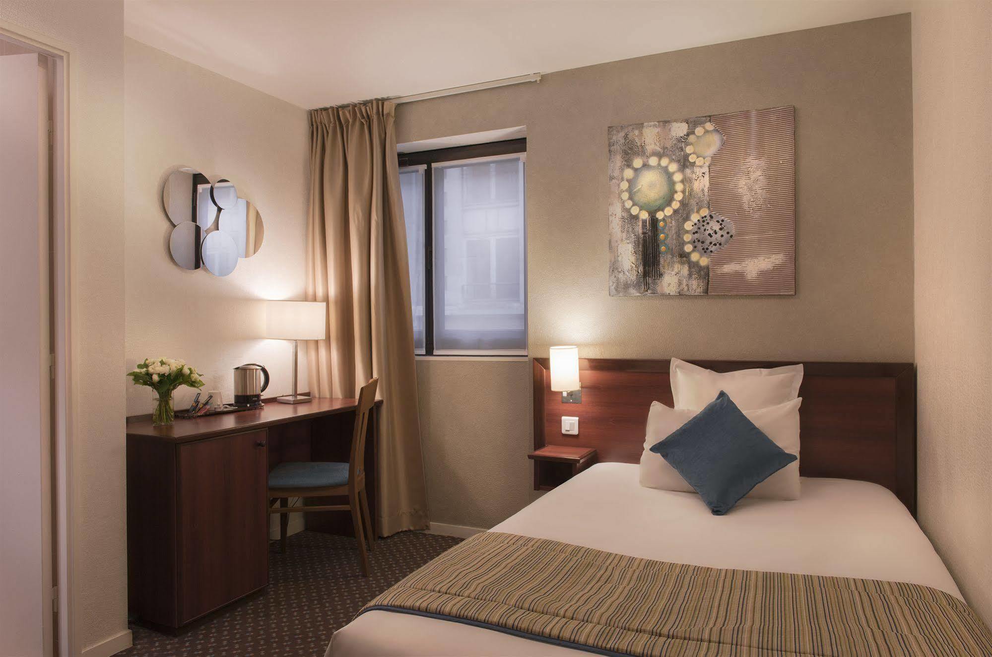 Hotel Izzy 4*